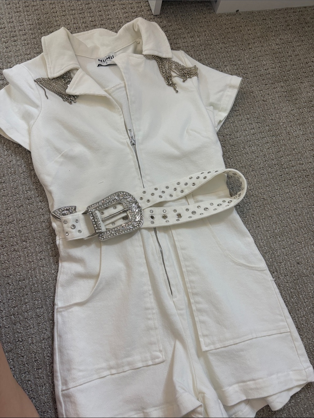 Show me your mumu white fringe romper. Worn once. Size small.